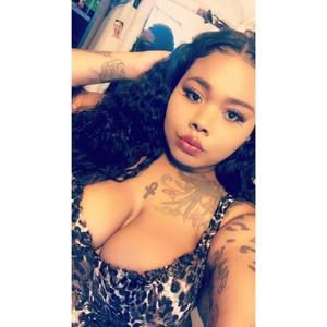 Meet your Posher, Lashea